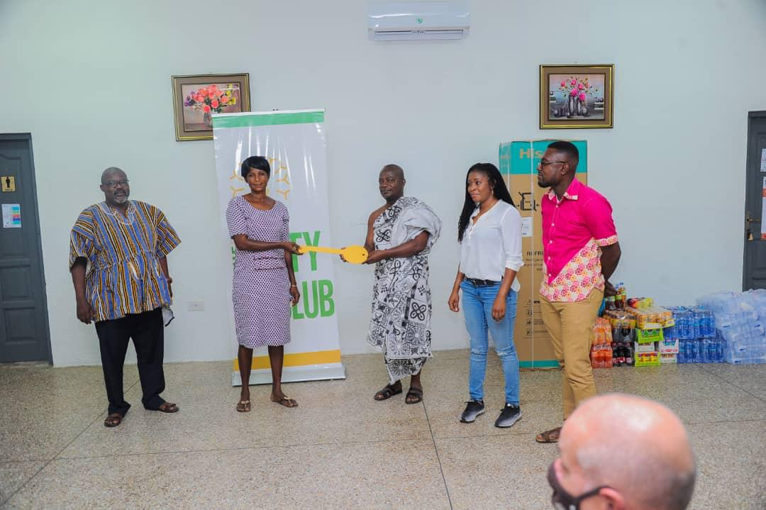 The Fifty 50 Club donation event photo 42